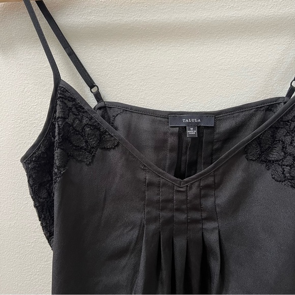 Aritzia Talula Tank Top - Picture 2 of 4